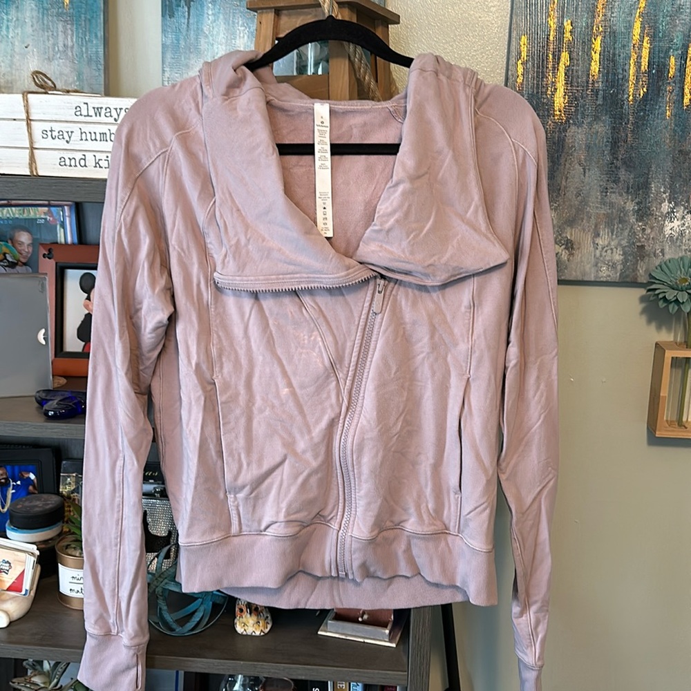 Lululemon jacket lilac color